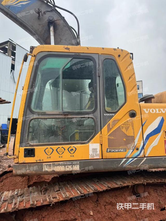 驾驶室整体（整机外观）