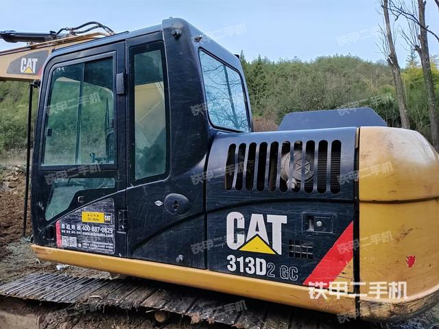 驾驶室左前45度（驾驶室部分）