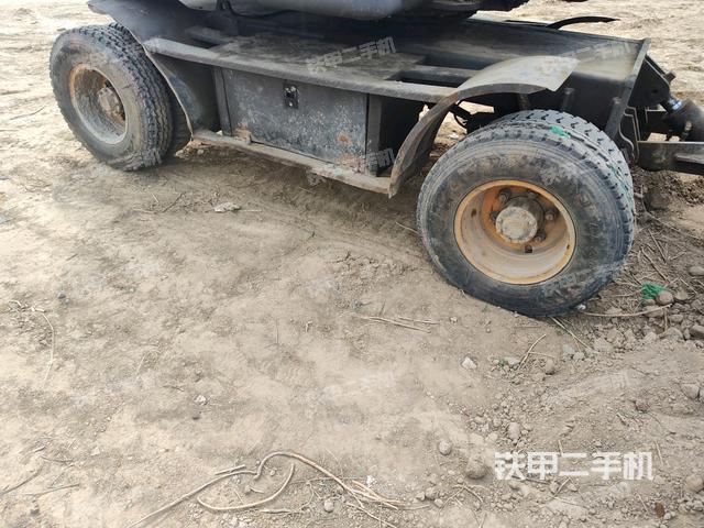 左側(cè)履帶整體?（行走機(jī)構(gòu)）