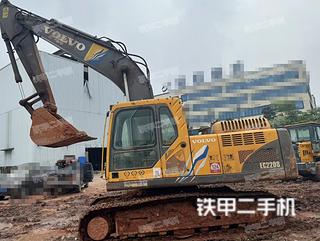 自贡市出售 沃尔沃 EC200B 挖掘机