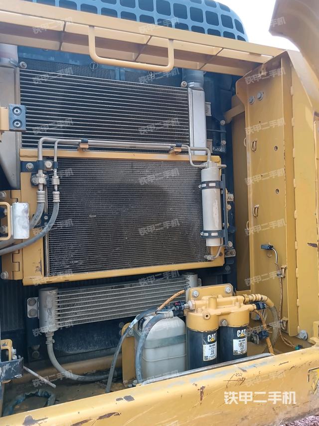 散熱器正面（大件艙室）