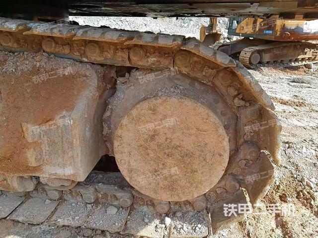 单侧履带整体（整机外观）