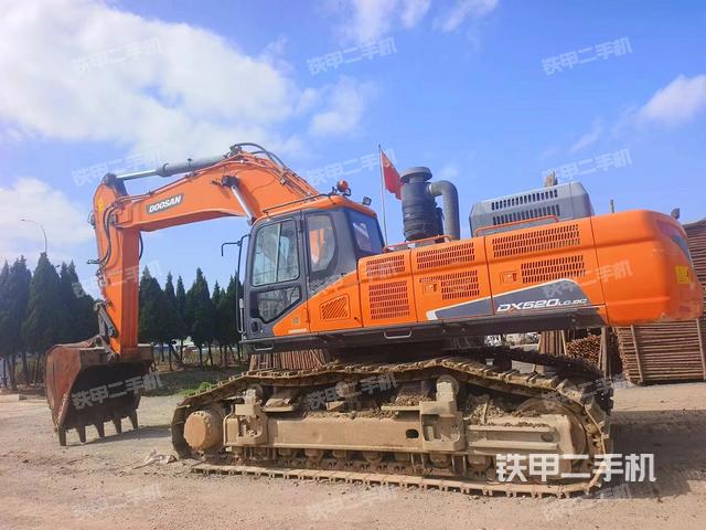 斗山DX520LC-9C挖掘机