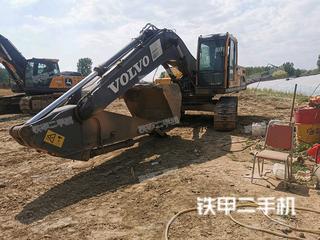 北京沃尔沃EC240B挖掘机实拍图片