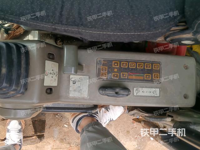 座椅左側(cè)控制臺(tái)/音響/含左手柄（駕駛室部分）