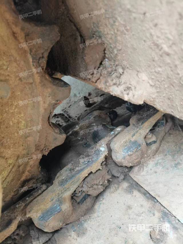 单侧履带整体（整机外观）