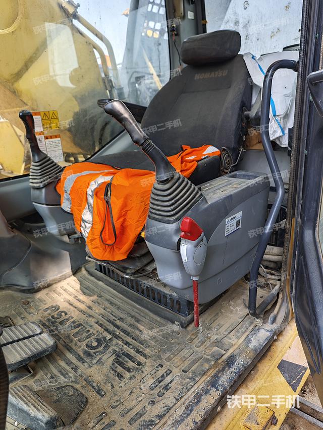 驾驶室整体（整机外观）