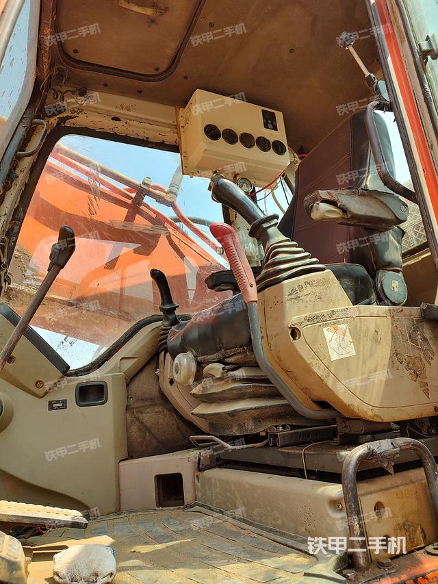 驾驶室整体（整机外观）