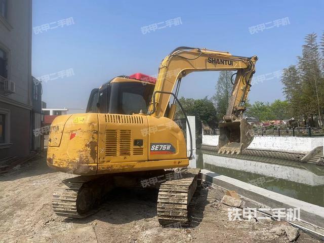 整机右后45°（整机外观）