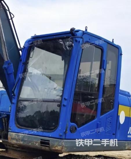 驾驶室整体（整机外观）