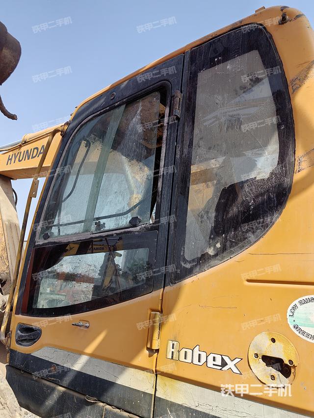 驾驶室整体（整机外观）