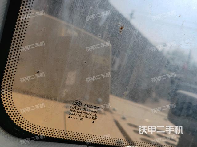 后窗玻璃角標(駕駛室部分) 后窗玻璃角標(駕駛室部分)