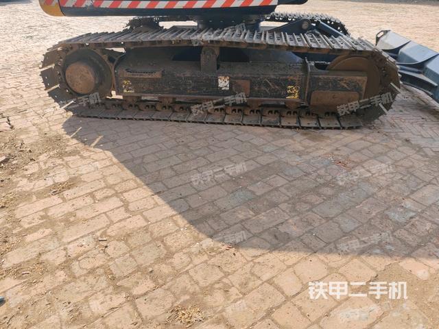 右側(cè)履帶整體?(行走機構) 右側(cè)履帶整體?(行走機構)