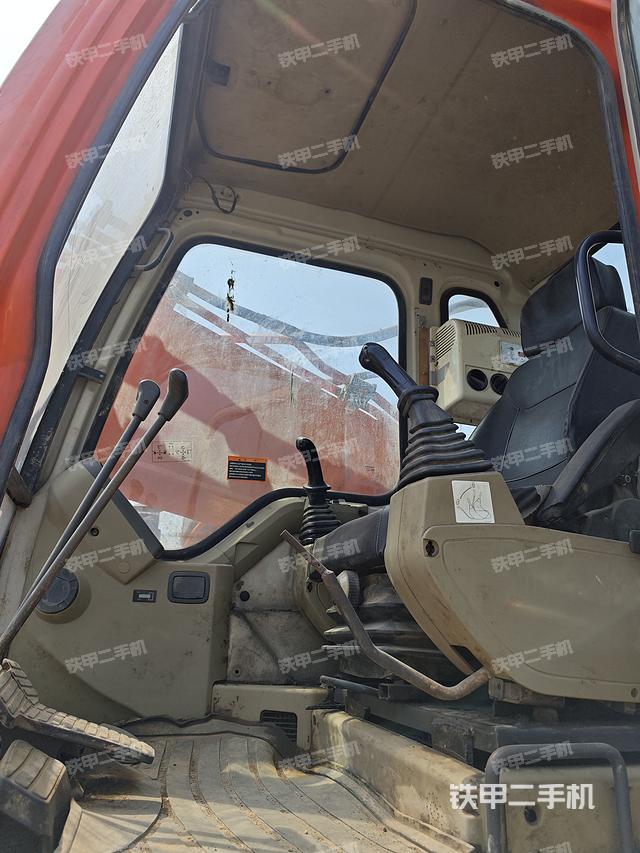 驾驶室整体（整机外观）