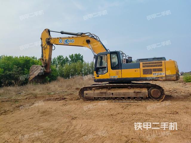 徐工XE370CA挖掘机