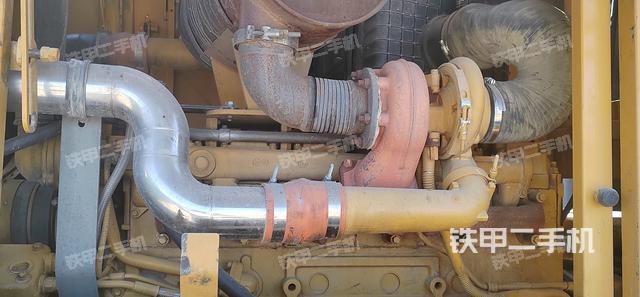 发动机右侧（整机外观及大件）