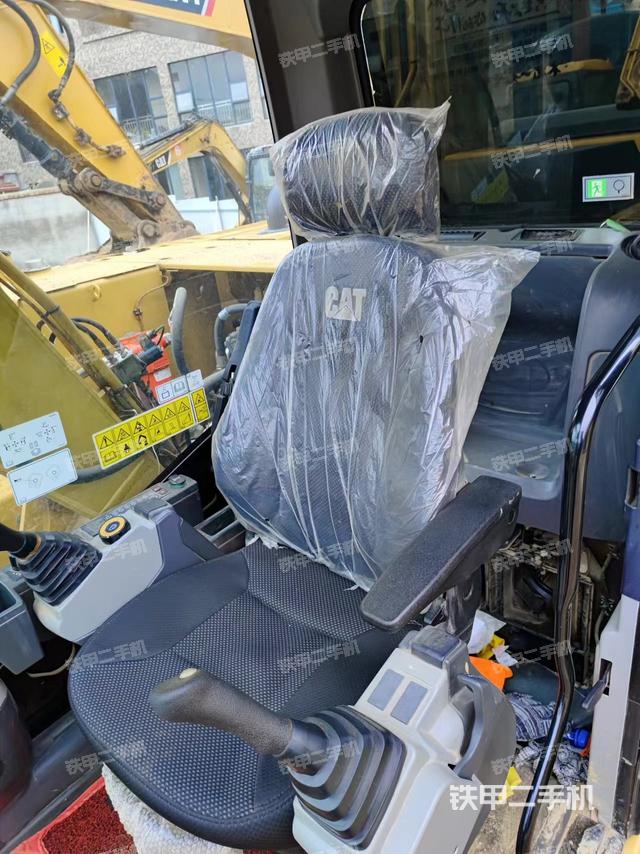 驾驶室整体（整机外观）