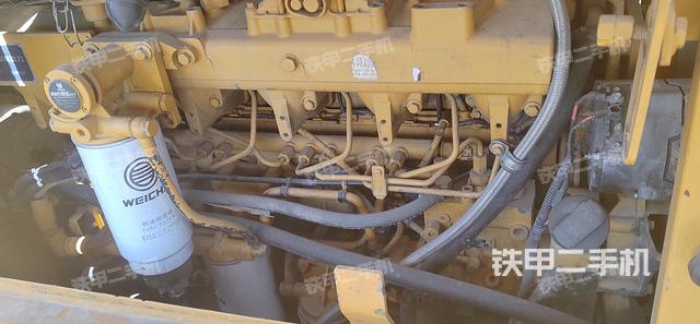 发动机左侧（整机外观及大件）