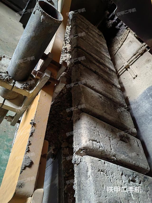 整机右侧（设备外观及核心部件）