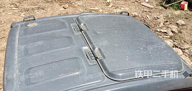 驾驶室顶部（整机外观）