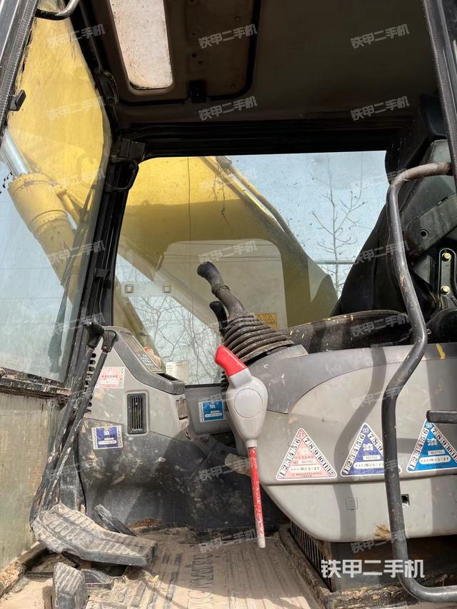 驾驶室整体（整机外观）