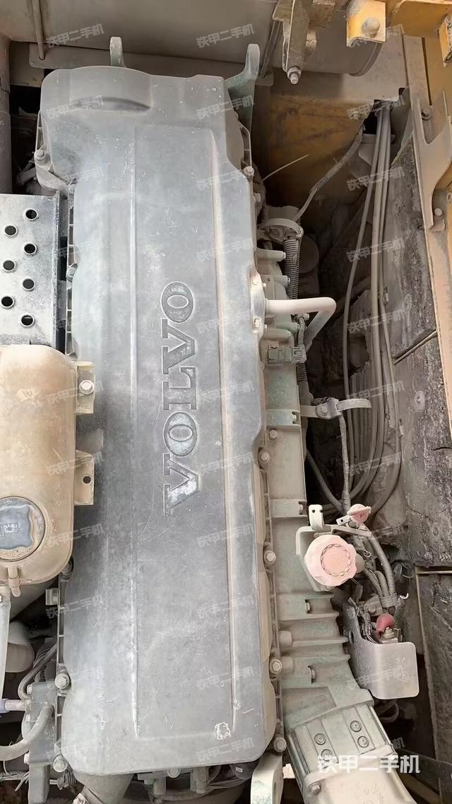 发动机整体俯视（整机外观）