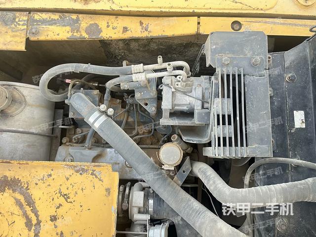 发动机室（上车部件）