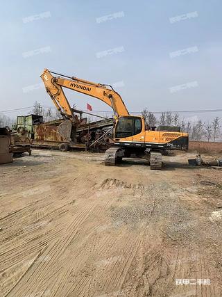 上海现代R305LC-9T挖掘机实拍图片