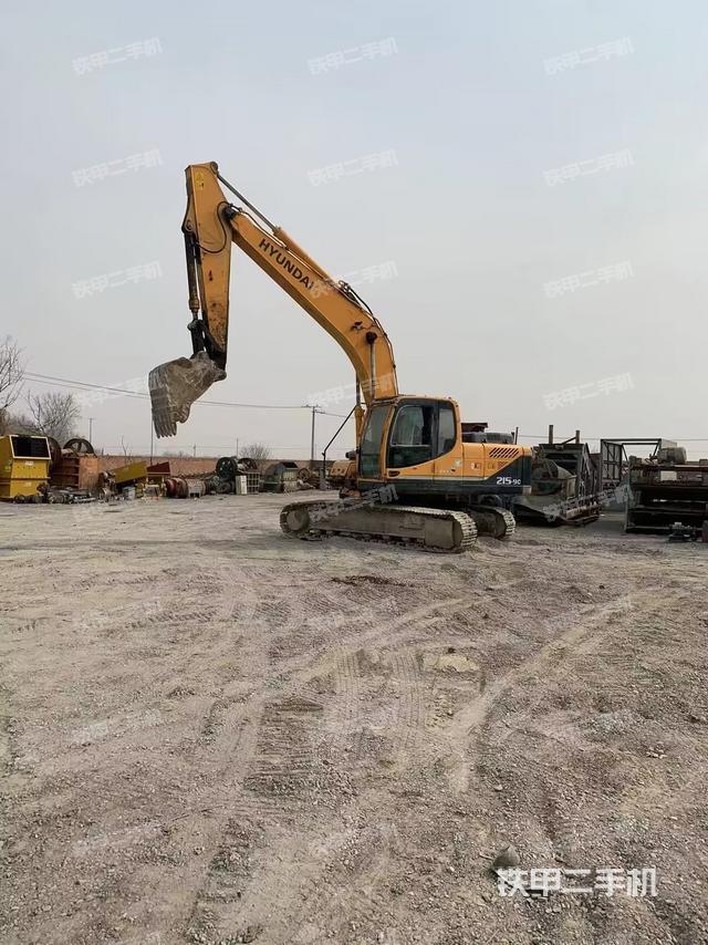 现代R215-9C挖掘机