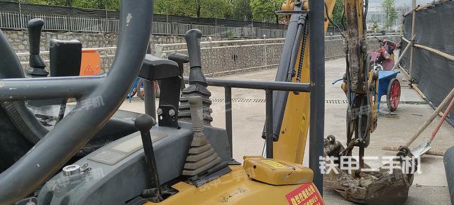 驾驶室整体（整机外观）