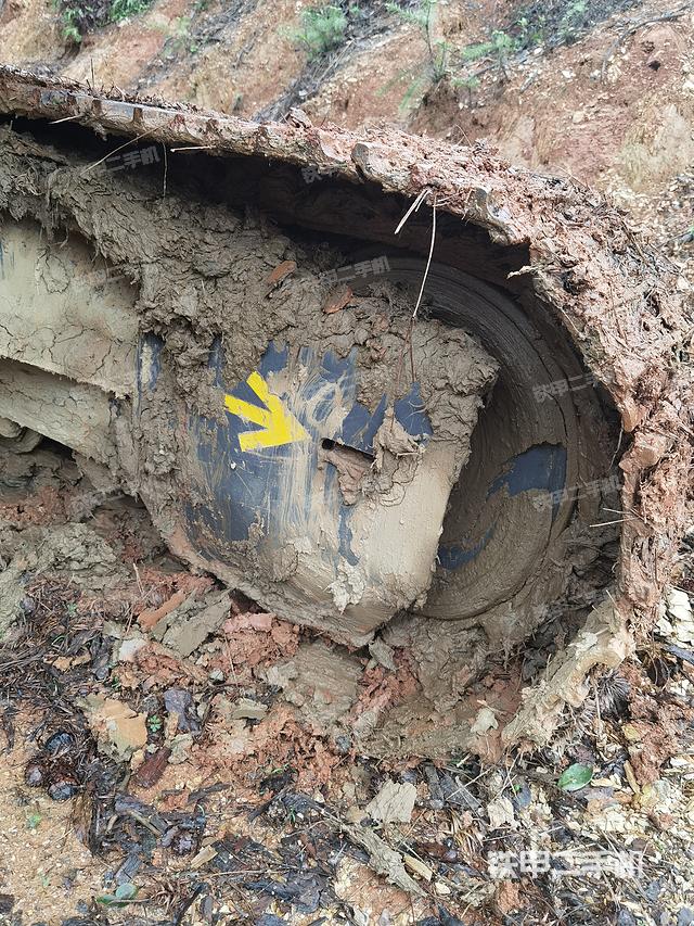 单侧履带整体（整机外观）