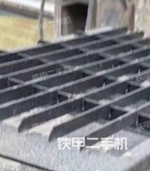 驾驶室顶部（整机外观）