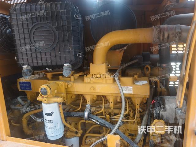 发动机左侧（整机外观及大件）