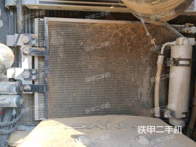 散熱器室(大件艙室) 散熱器室(大件艙室)
