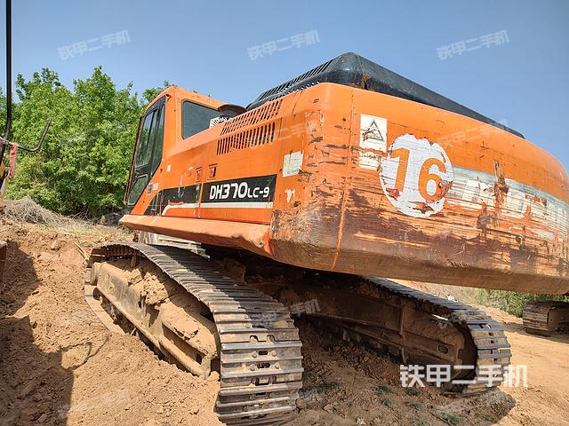 斗山DH370LC-9挖掘机