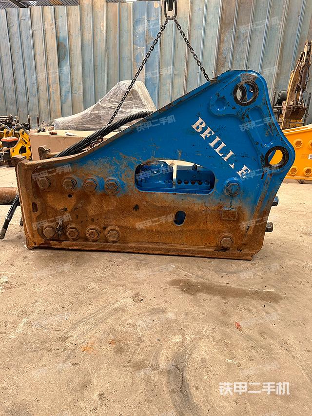 整机左侧（设备外观及核心部件）