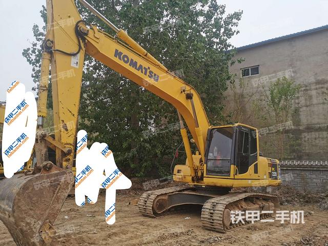 小松PC220-8挖掘機(jī)