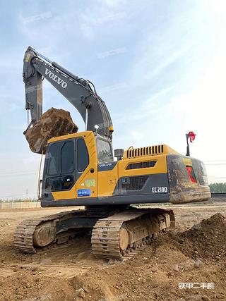北京沃尔沃EC210D挖掘机实拍图片