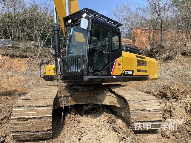 驾驶室顶部（整机外观）