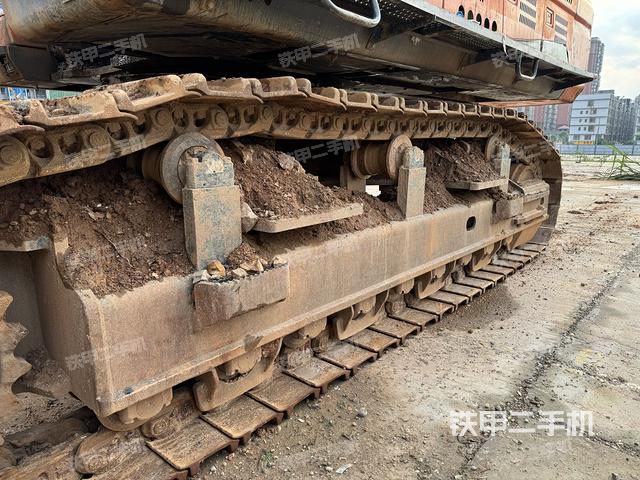 单侧履带整体（整机外观）