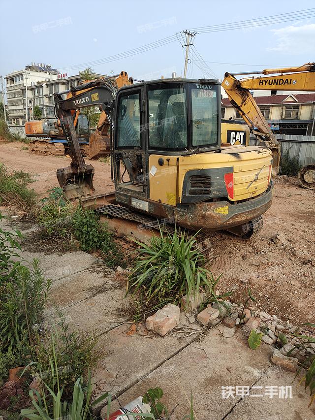 驾驶室顶部（整机外观）