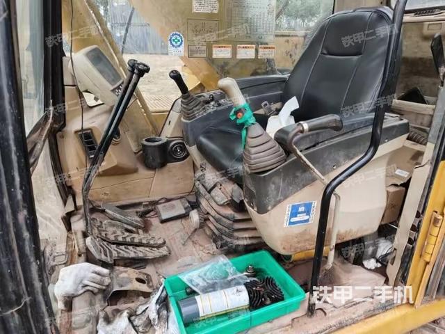 驾驶室整体（整机外观）