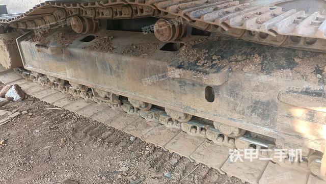 单侧履带整体（整机外观）