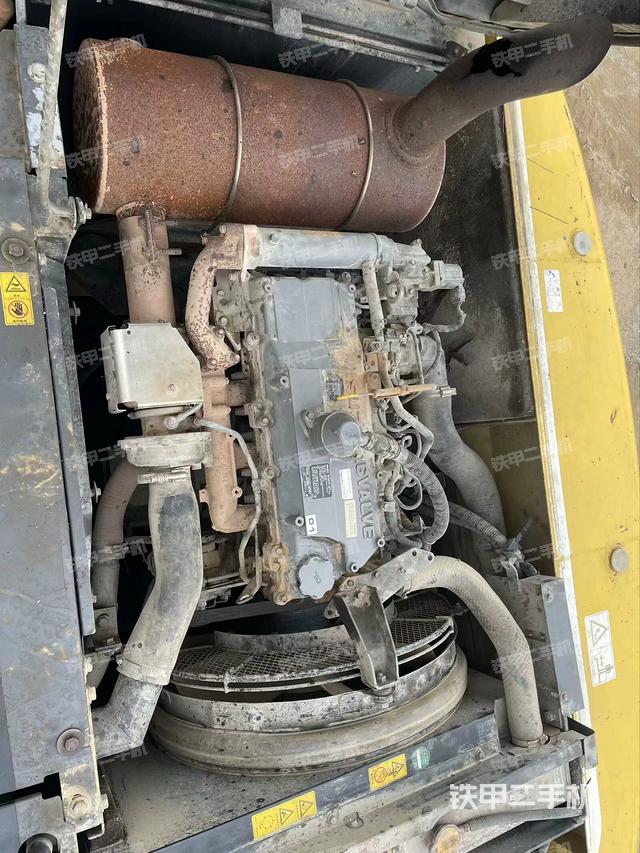 发动机整体俯视（整机外观）