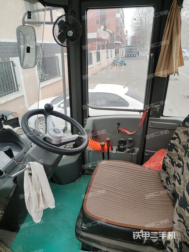 驾驶室操作台（整机外观及大件）