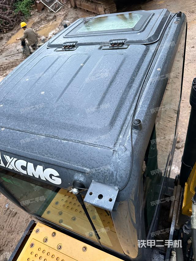 驾驶室顶部（整机外观）