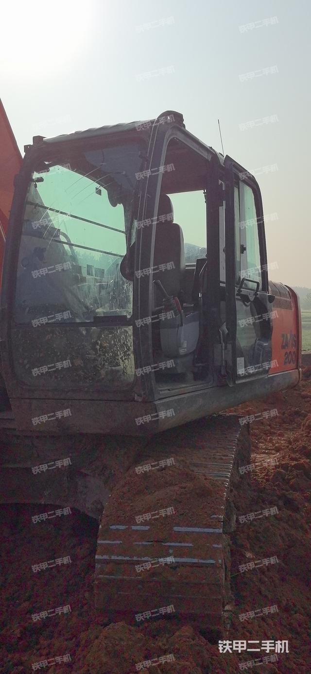 驾驶室整体（整机外观）