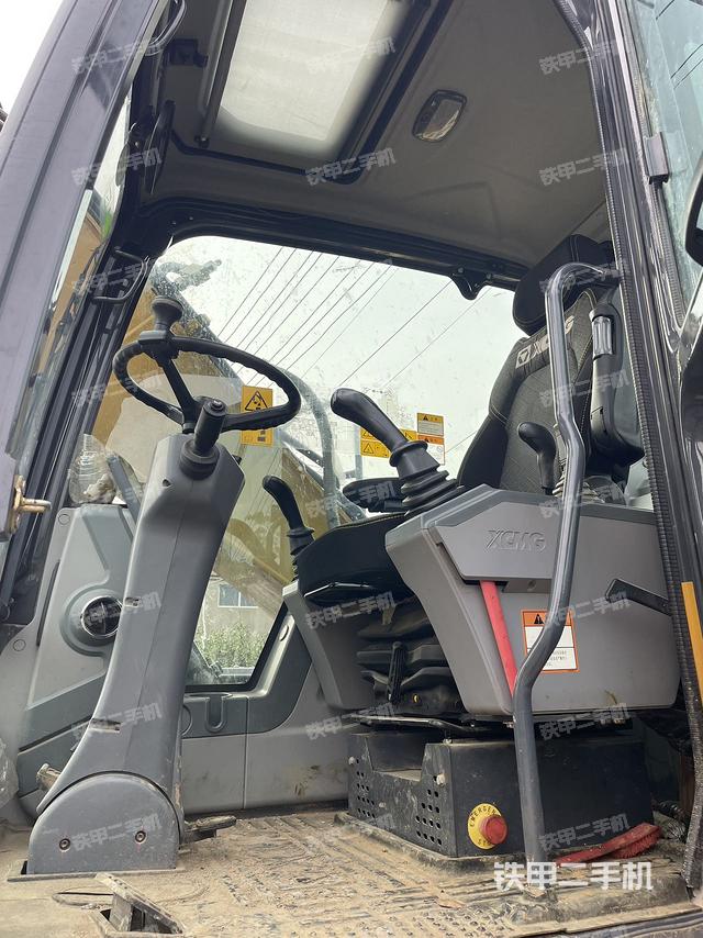 驾驶室整体（整机外观）