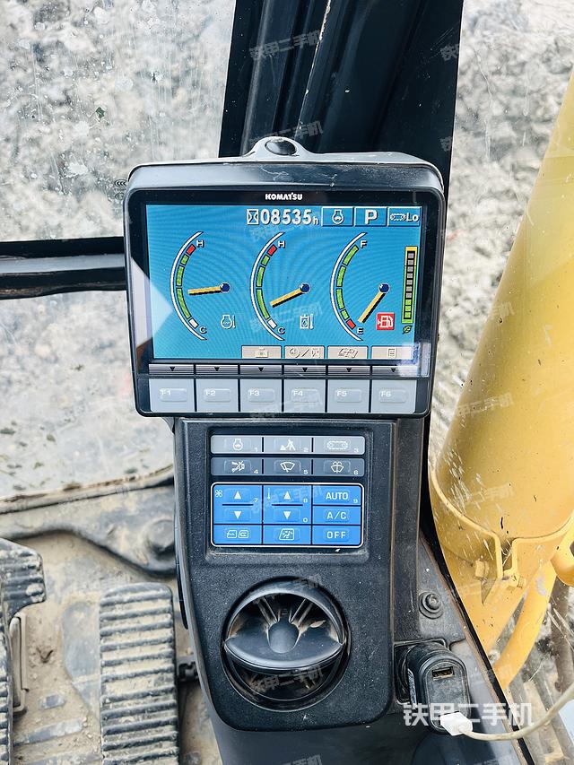 驾驶室整体（整机外观）