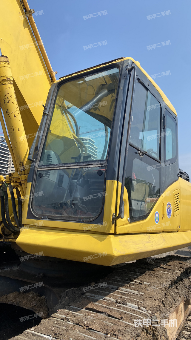 驾驶室整体（整机外观）